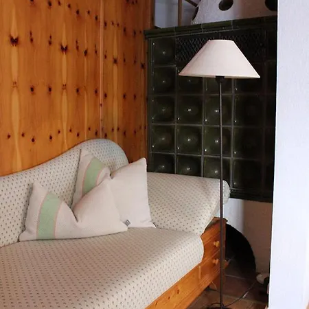 Fruehholz - - *