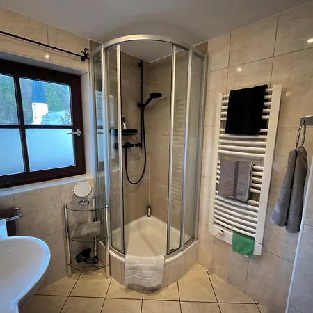 Fruehholz - - Apartament *